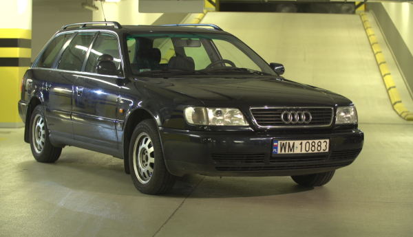 Naprawia Audi A6 jak stary telewizor!